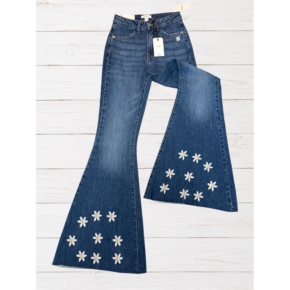 NWT Boho Embroidered Daisy Flare Jeans High Rise Size 24 Y2K Festival